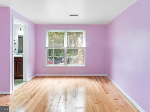 7566 Wood Mist Lane, Falls Church VA 22043