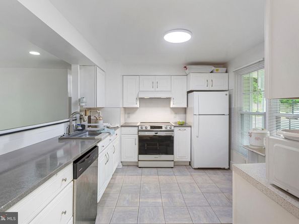 7566 Wood Mist Lane, Falls Church VA 22043