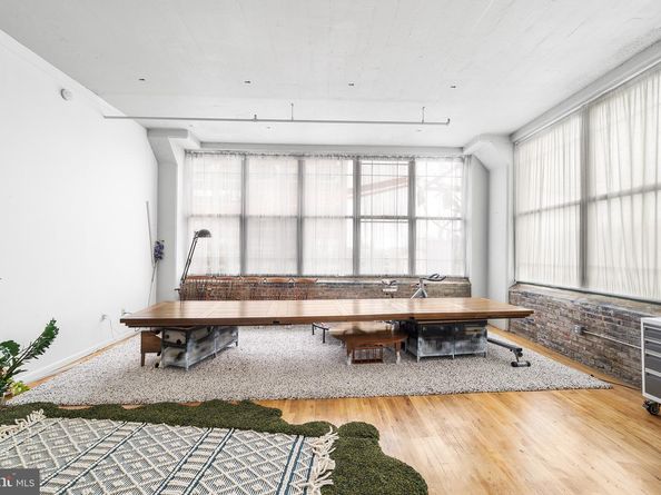 314 N 12TH Street 301, Philadelphia PA 19107
