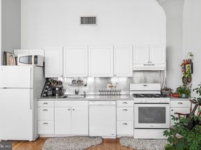 314 N 12TH Street 301, Philadelphia PA 19107