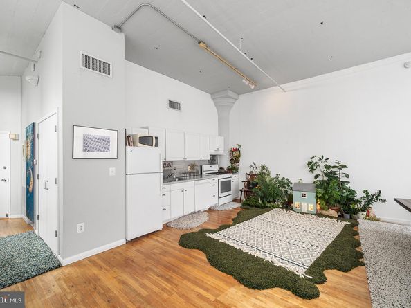 314 N 12TH Street 301, Philadelphia PA 19107