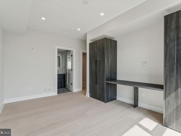 160 N 2nd Street 501, Philadelphia PA 19106