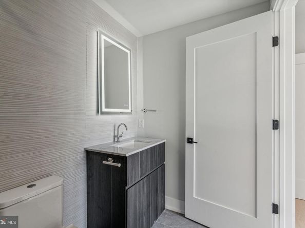 160 N 2nd Street 501, Philadelphia PA 19106