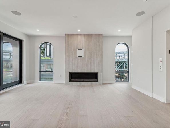 160 N 2nd Street 501, Philadelphia PA 19106