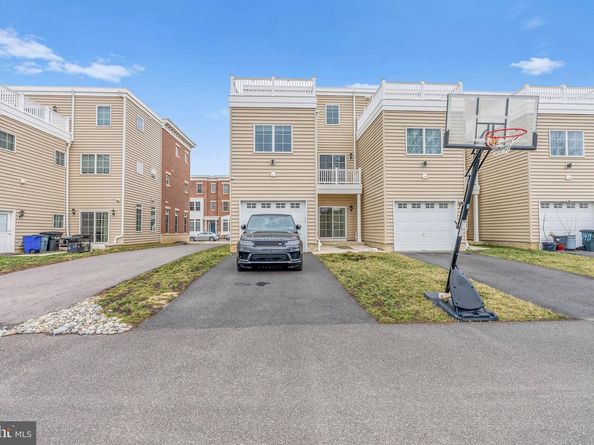 3417 Pietro Way, Philadelphia PA 19145