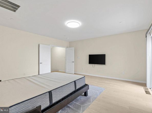 3417 Pietro Way, Philadelphia PA 19145