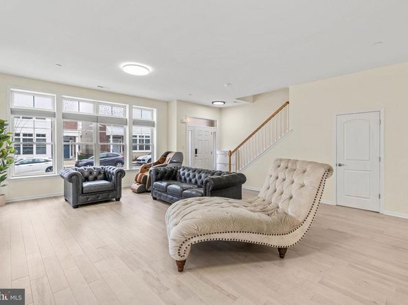 3417 Pietro Way, Philadelphia PA 19145
