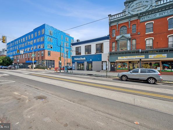 2700 W Girard Avenue, Philadelphia PA 19130