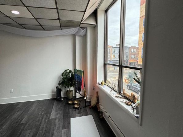 2700 W Girard Avenue, Philadelphia PA 19130