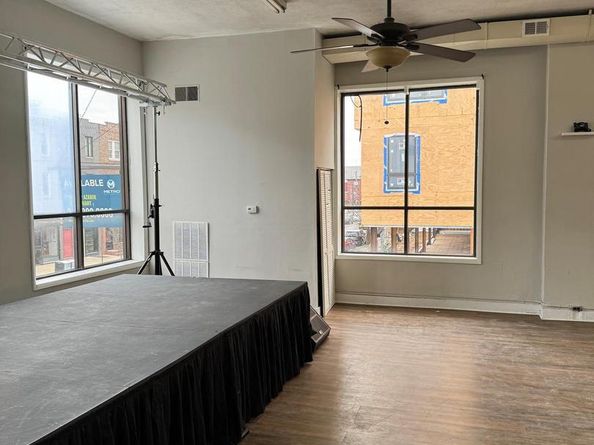 2700 W Girard Avenue, Philadelphia PA 19130