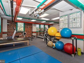 4000 Cathedral Avenue NW 105B, Washington DC 20016