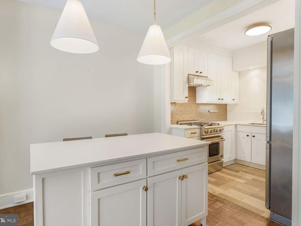 4000 Cathedral Avenue NW 105B, Washington DC 20016