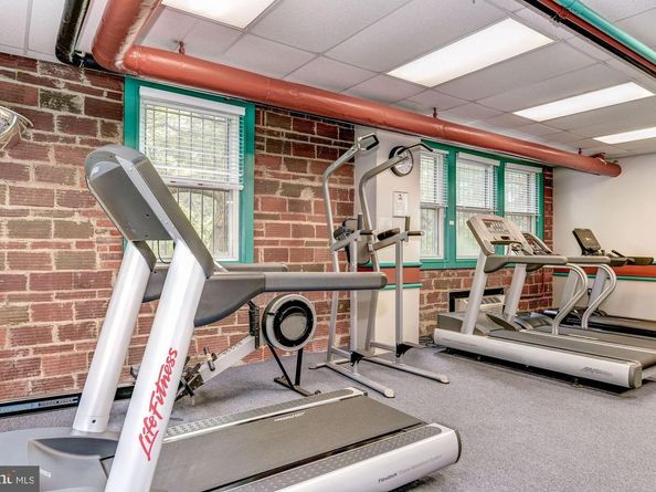 4000 Cathedral Avenue NW 105B, Washington DC 20016