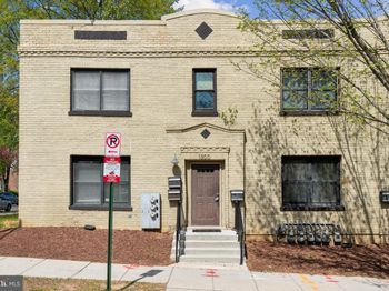 1300 Childress Street NE