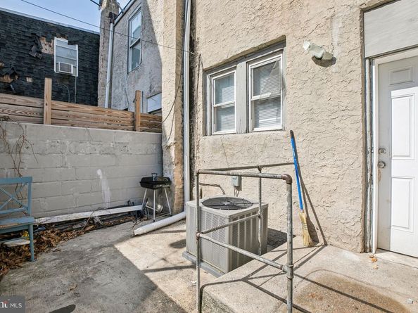 2520 Dickinson Street, Philadelphia PA 19146