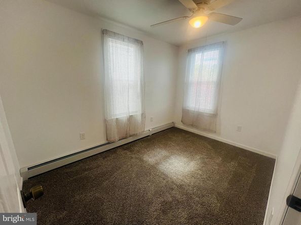 609 Maddock Street, Crum Lynne PA 19022
