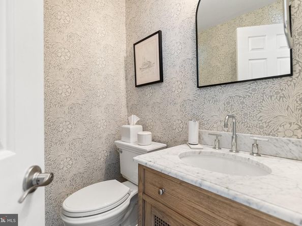2729 Unicorn Lane NW, Washington DC 20015