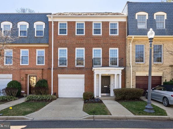 2729 Unicorn Lane NW, Washington DC 20015