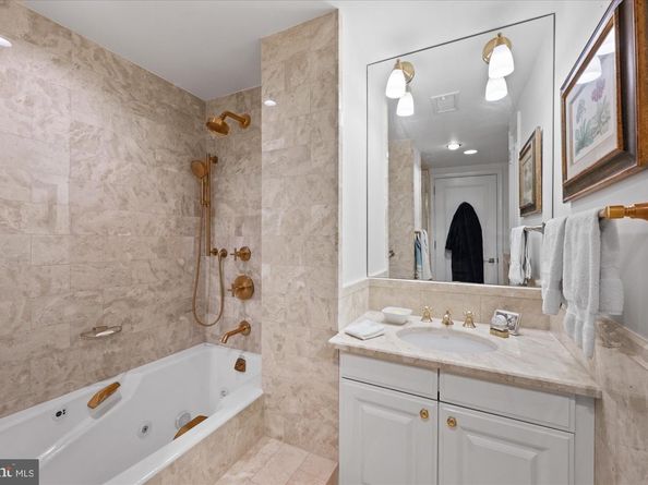 1155 23rd Street NW 7G, Washington DC 20037