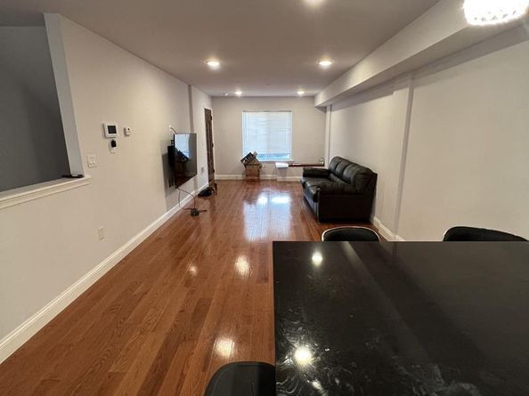 1000 Mount Vernon Street, Philadelphia PA 19123