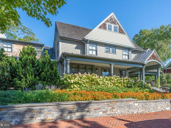 155 E Oakland Avenue, Doylestown PA 18901