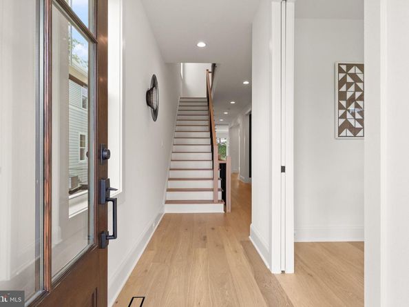 3516 16TH Street S, Arlington VA 22204