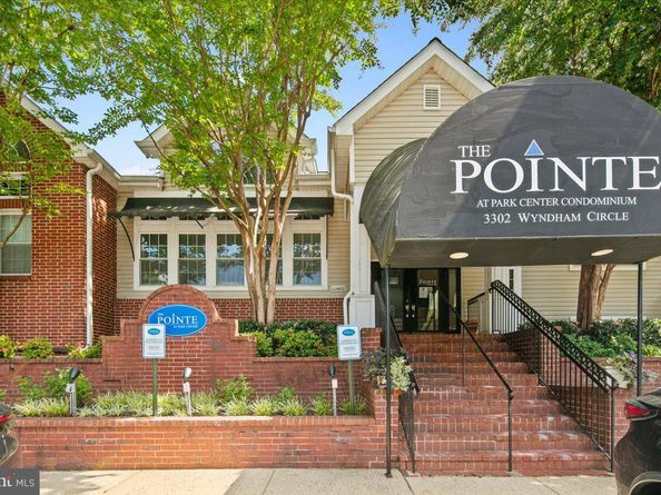 3306 Wyndham Circle 127, Alexandria VA 22302
