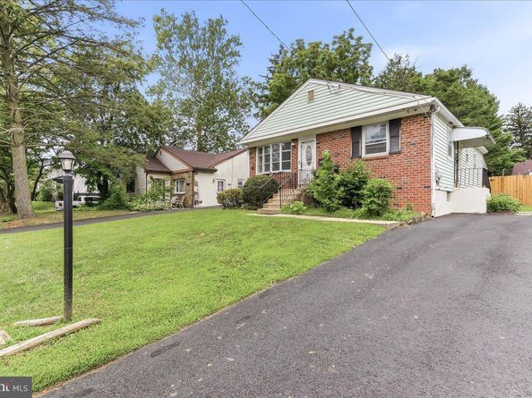 426 Sharp Avenue, Glenolden PA 19036