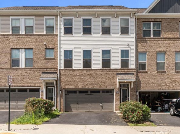2604 Loganberry Drive, Herndon VA 20171