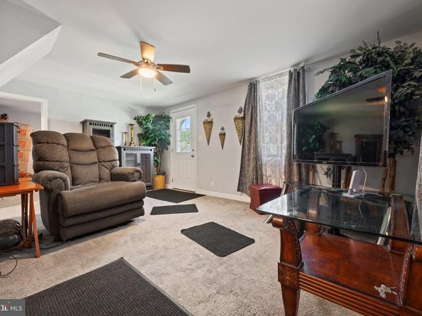 475 Evergreen Avenue, Philadelphia PA 19128