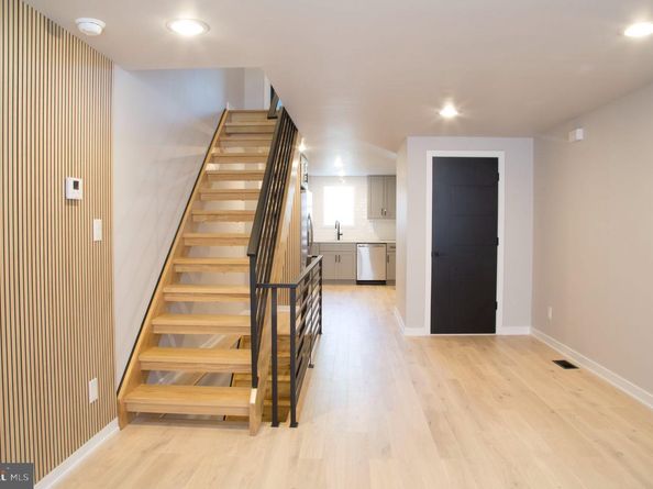 1238 S Warnock Street, Philadelphia PA 19147