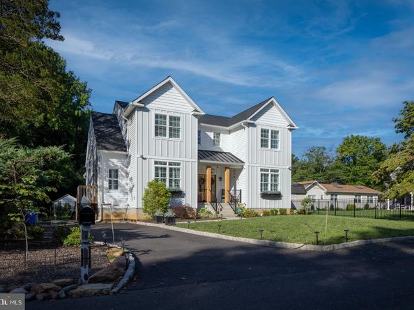 21 Wilfred Drive, Yardley PA 19067