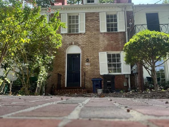 728 S Royal Street S, Alexandria VA 22314