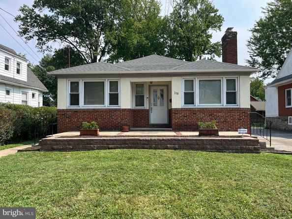 318 Providence Road W, Aldan PA 19018