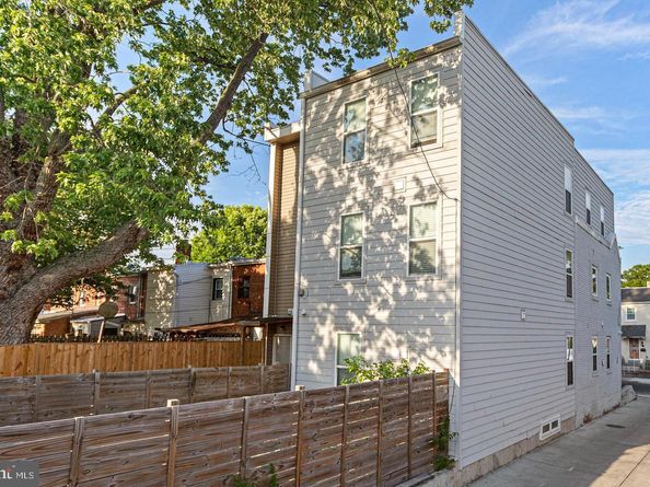 412 20TH Street NE, Washington DC 20002