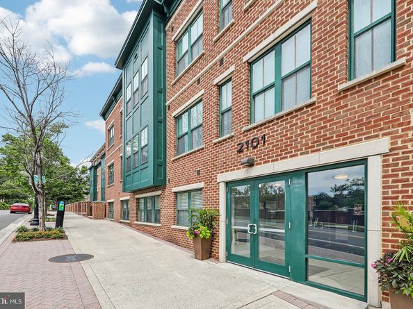 2101 N Monroe Street 215, Arlington VA 22207