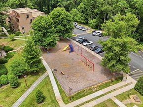 11260 Chestnut Grove Square 337, Reston VA 20190