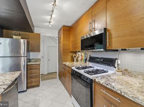 11260 Chestnut Grove Square 337, Reston VA 20190