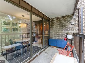 11260 Chestnut Grove Square 337, Reston VA 20190