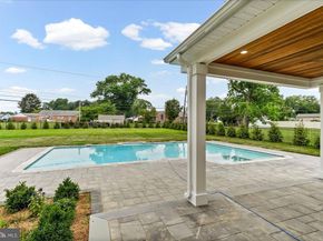 1008 Richmond Road, Broomall PA 19008