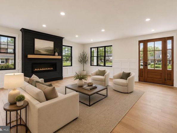 1008 Richmond Road, Broomall PA 19008