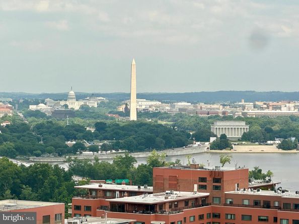 1600 N Oak Street 1812, Arlington VA 22209
