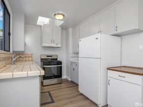 17 Lapham Way, San Francisco CA 94112
