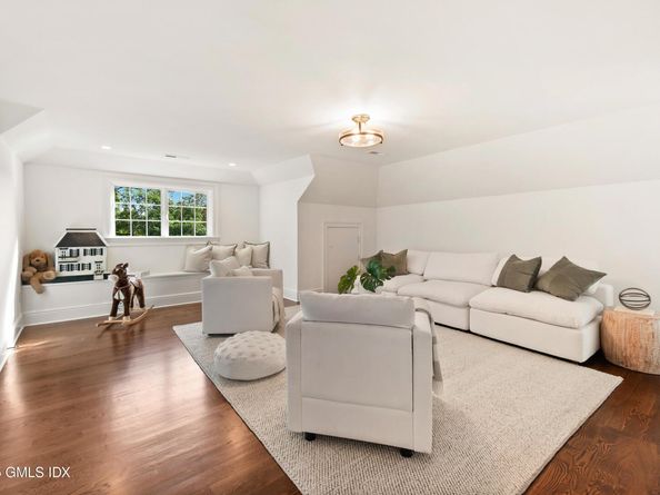 18 Tokeneke Trail, Darien CT 06820