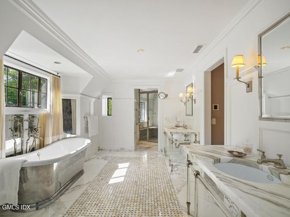 21 Guinea Road, Greenwich CT 06830