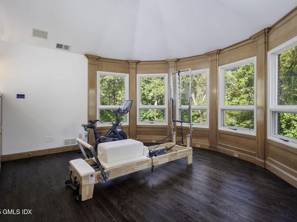 177 Long Close Road, Stamford CT 06902