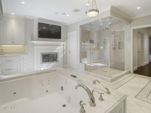 177 Long Close Road, Stamford CT 06902