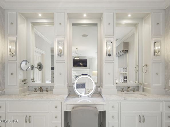 177 Long Close Road, Stamford CT 06902