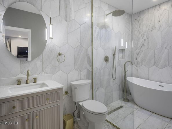 177 Long Close Road, Stamford CT 06902