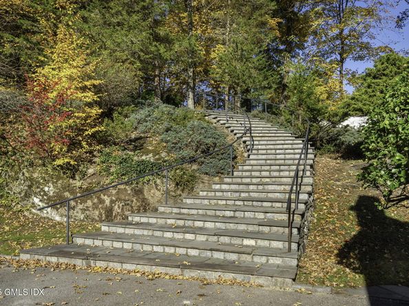 177 Long Close Road, Stamford CT 06902